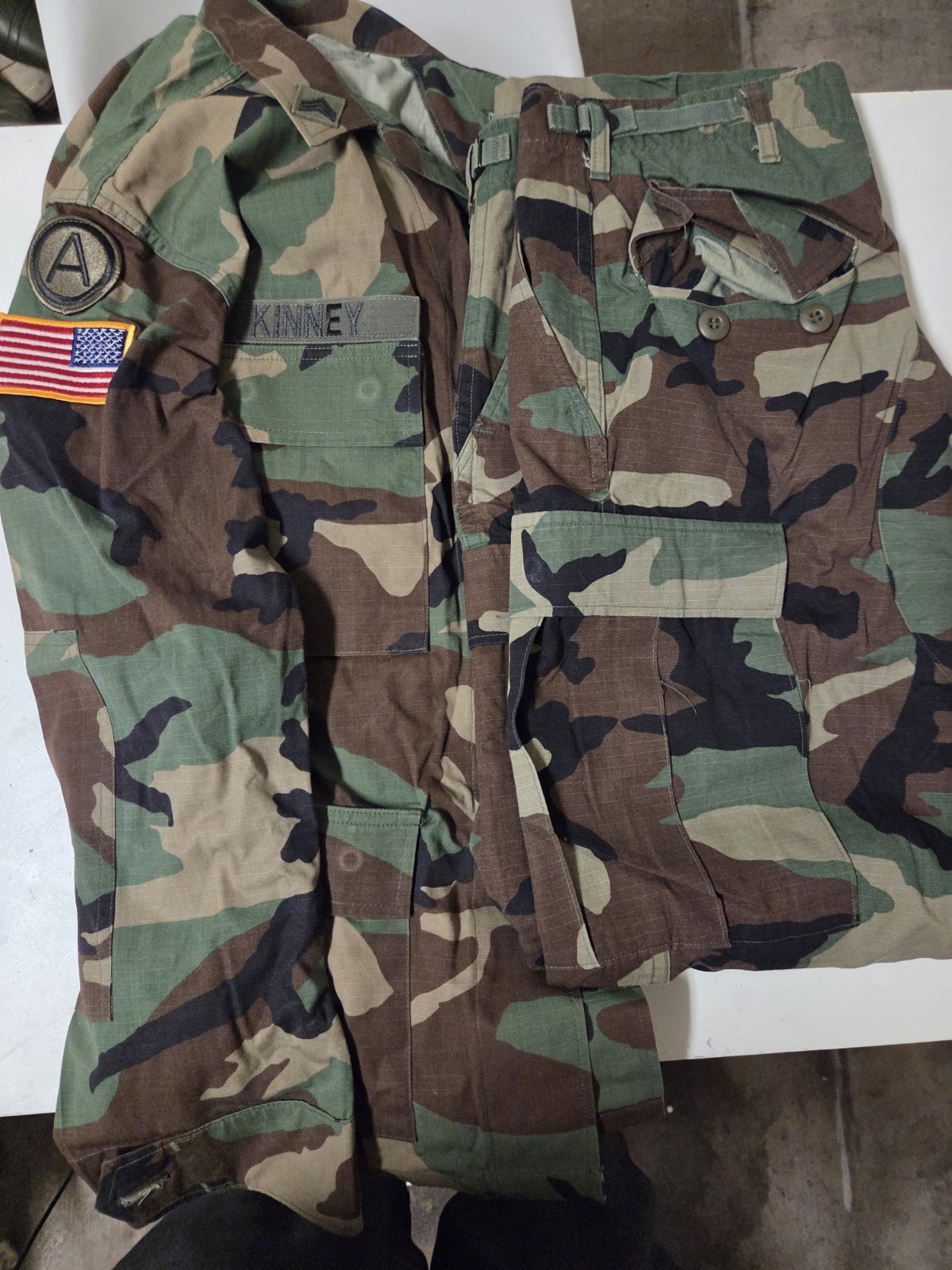 USGI Woodland Camo BDU Uniform Set - Medium Regular Shirt & Pants