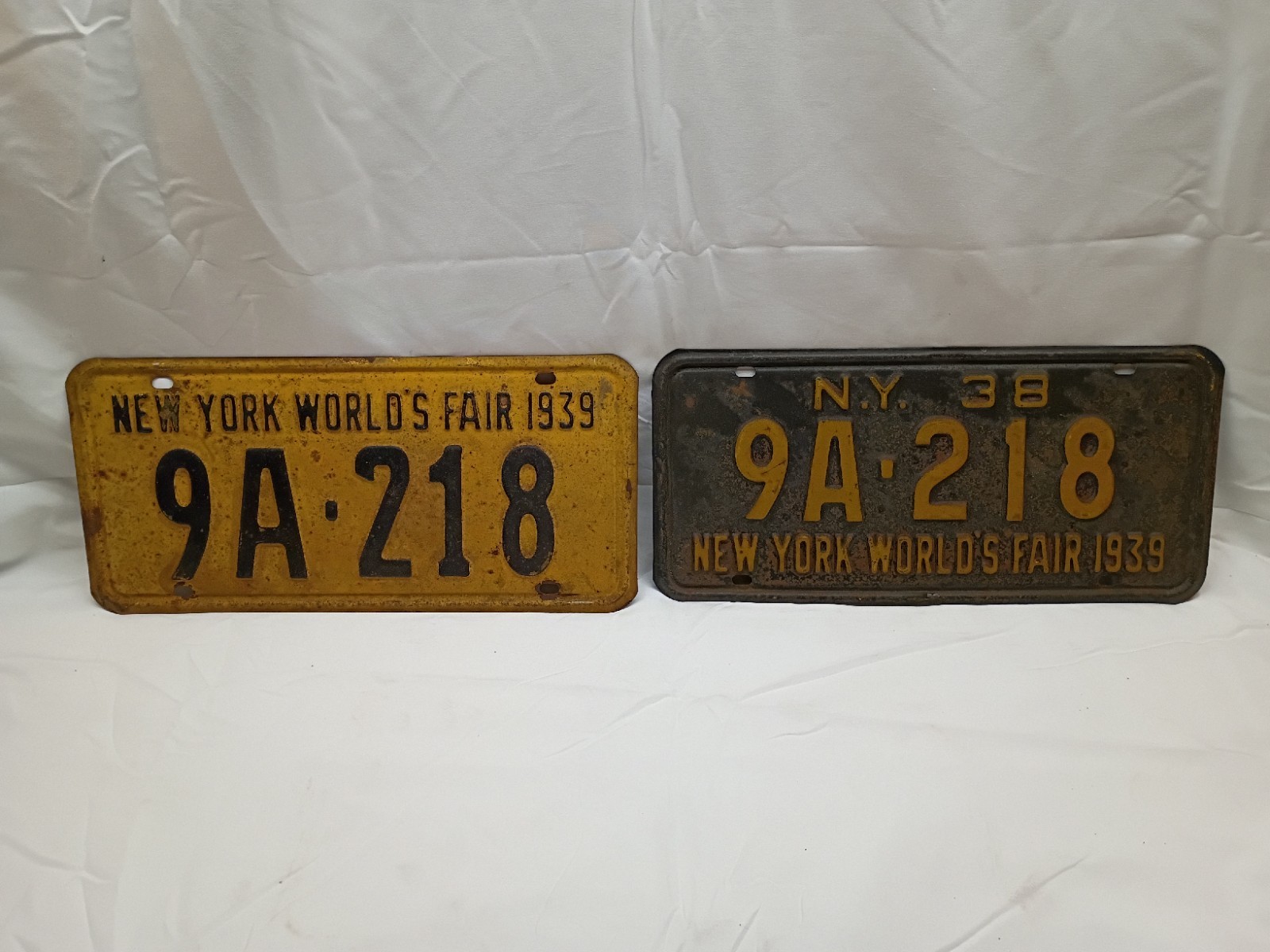 Vintage 1938 & 1939 New York Worlds Fair Commemorative License Plate, 9A-218