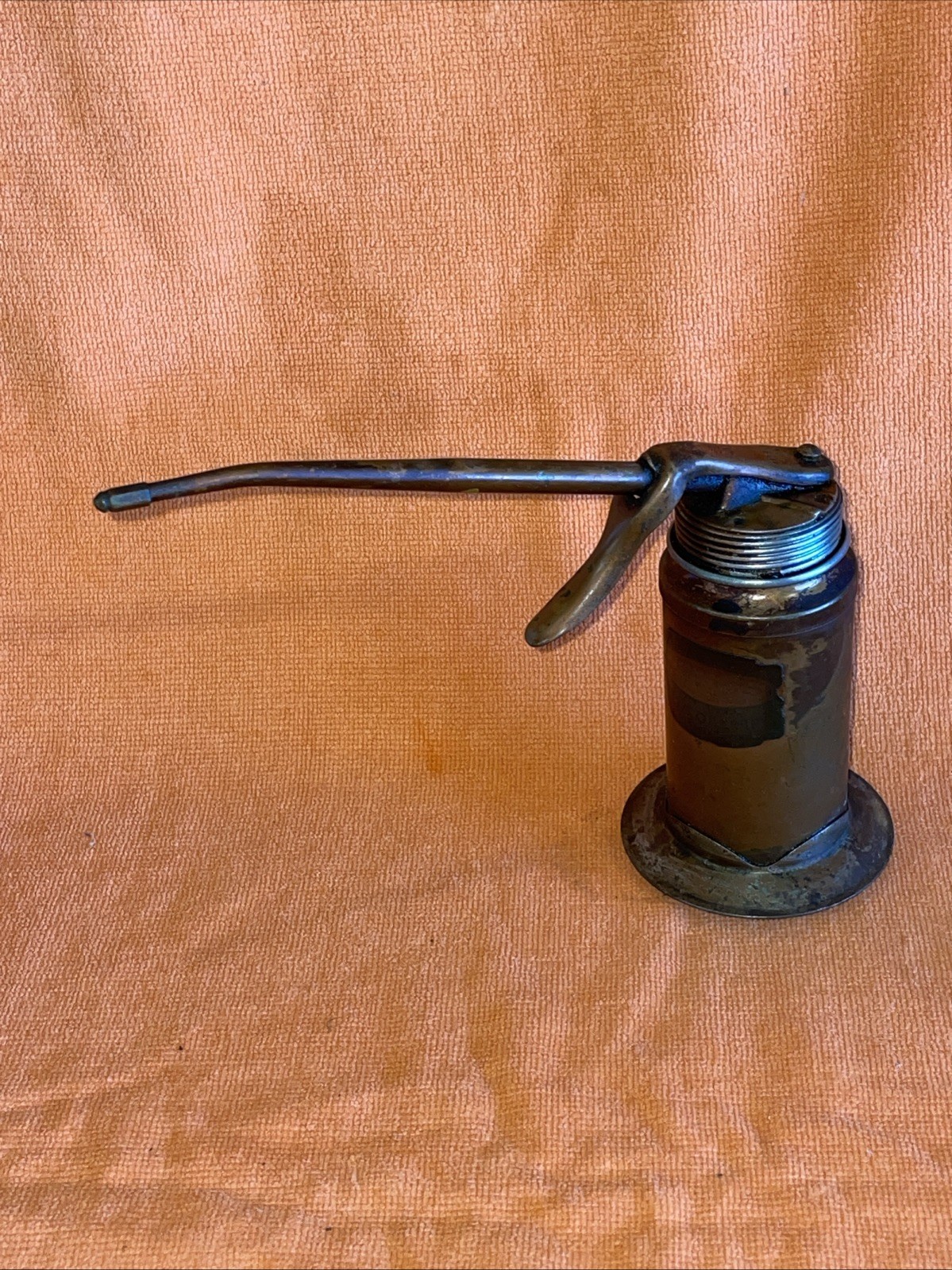 1930s-70s Plews, Finger Pump Trigger, Oil Can Works Great.