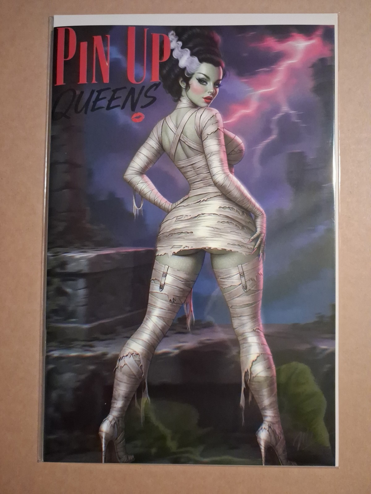 Pin-Up Queens Cool Comics Exclusive The Bride Of Frankenstein Trade Ltd 100 MINT
