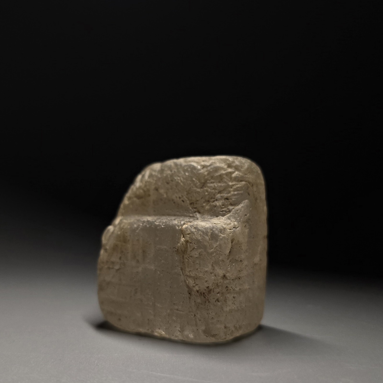 CIRCA AN IMPORTANT ISLAMIC ROCK CRUSTAL CHESS PIECE.