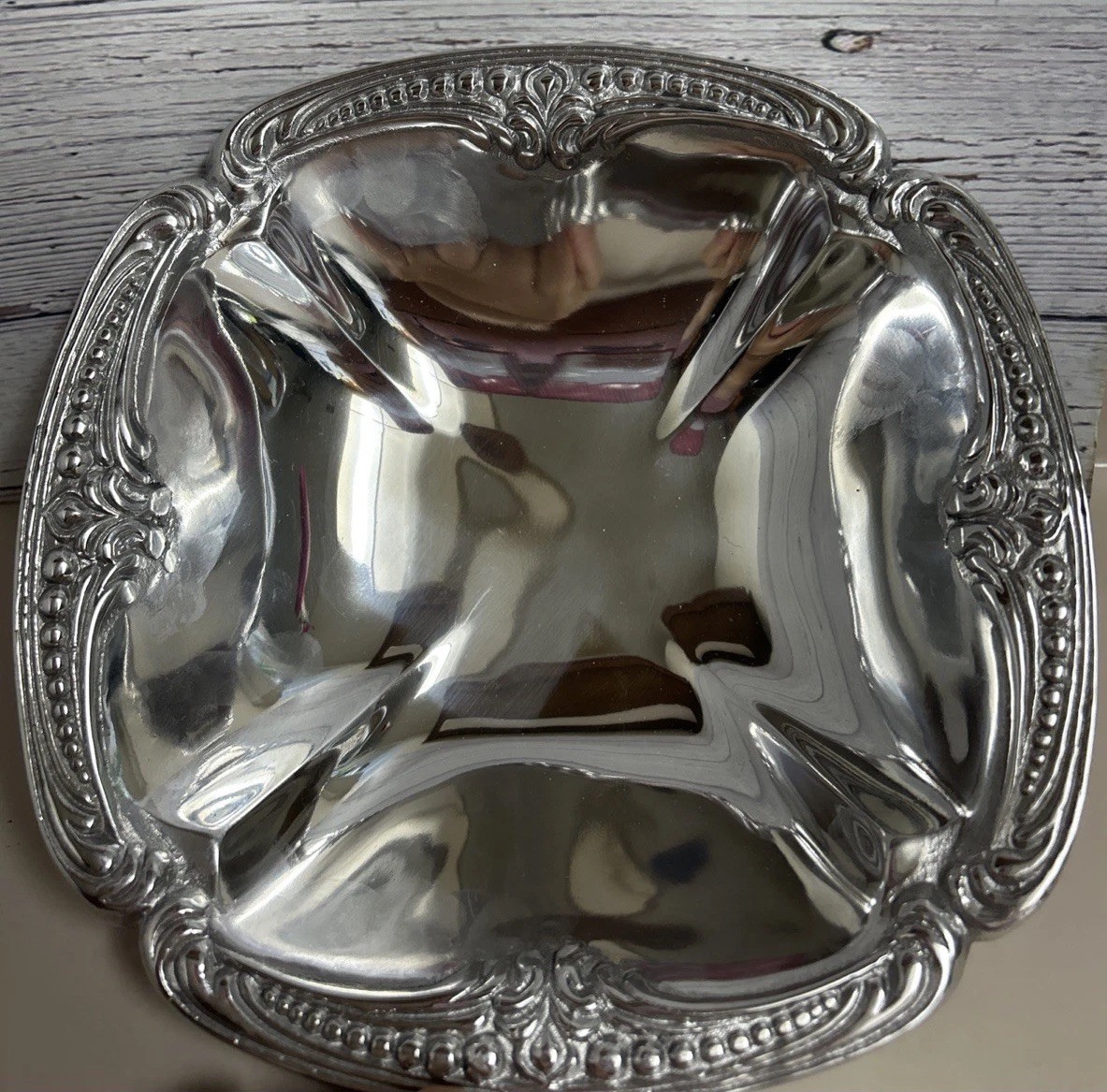 NEW PEWTER Vintage Juan Vela Studio Serving Bowl, by Wilton Armetale 9x9” Silver