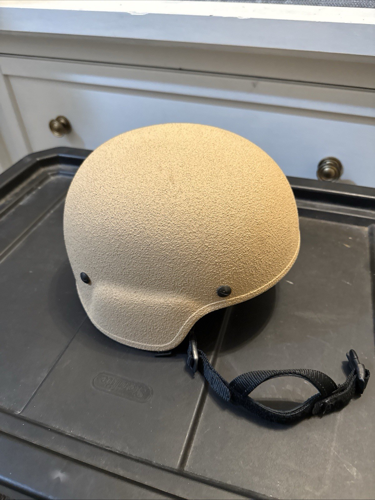 NEW LIKE GENUINE USMC GENTEX  LIGHTWEIGHT MARINE CORPS COMBAT HELMET - MEDIUM 