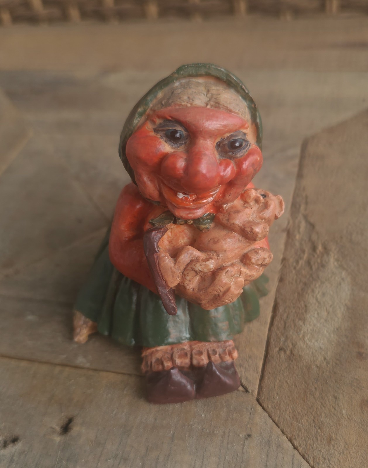 Vintage Candy Designs Norway Troll Figurine Troll Lady & Pig Orig Gold Sticker