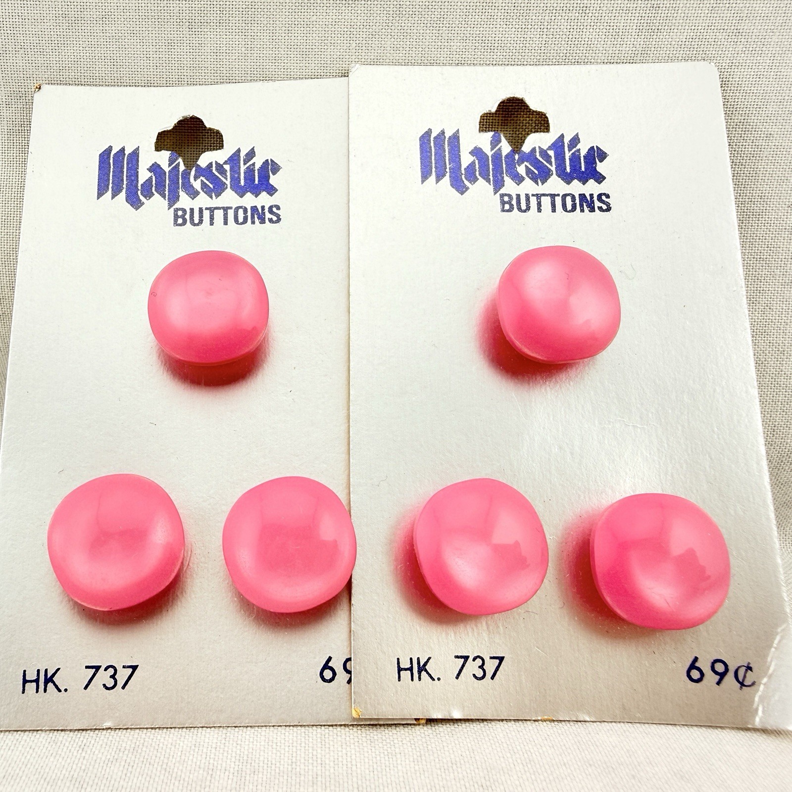 Vintage Majestic Buttons Hot Pink Bubblegum 5/8” Shank Made In Japan Set Of 6
