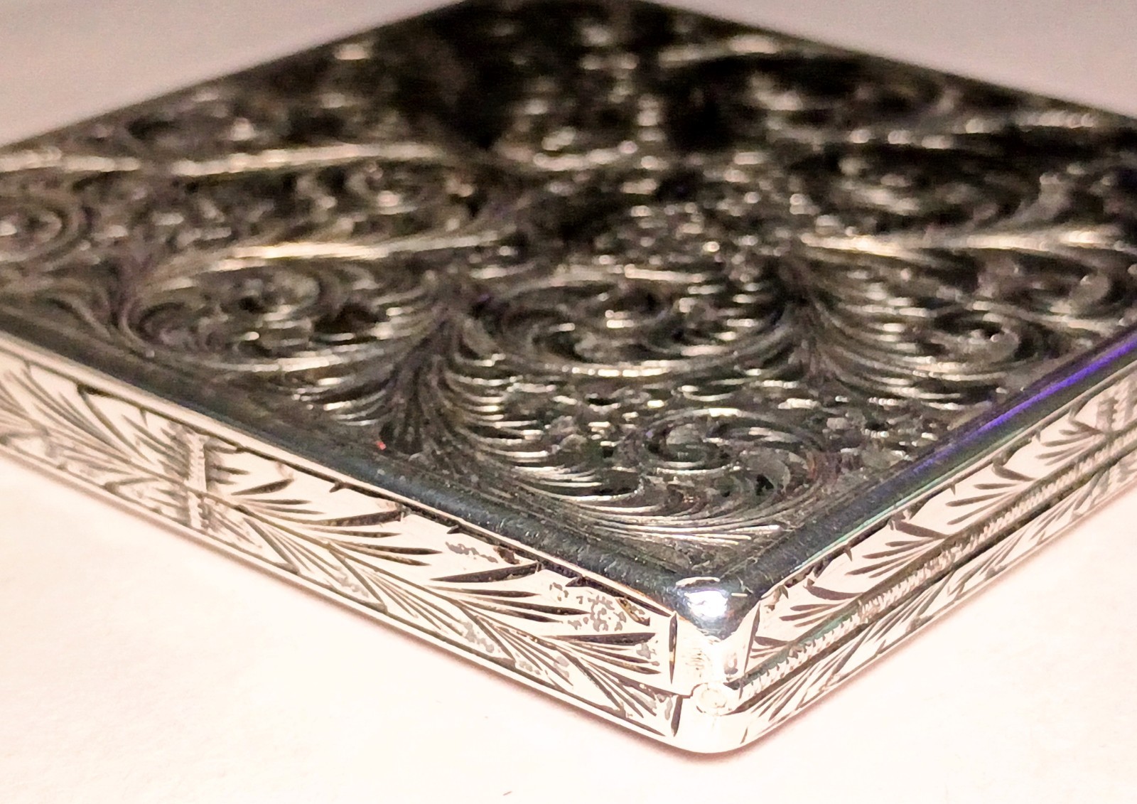 1930\'s Vintage Florence Italy 800 Silver Compact Case Hand Engraved Floral