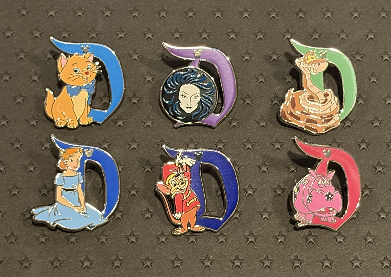 Disney 2026 Hidden Mickey Wave B Disneyland D Pins Complete Set with Chaser