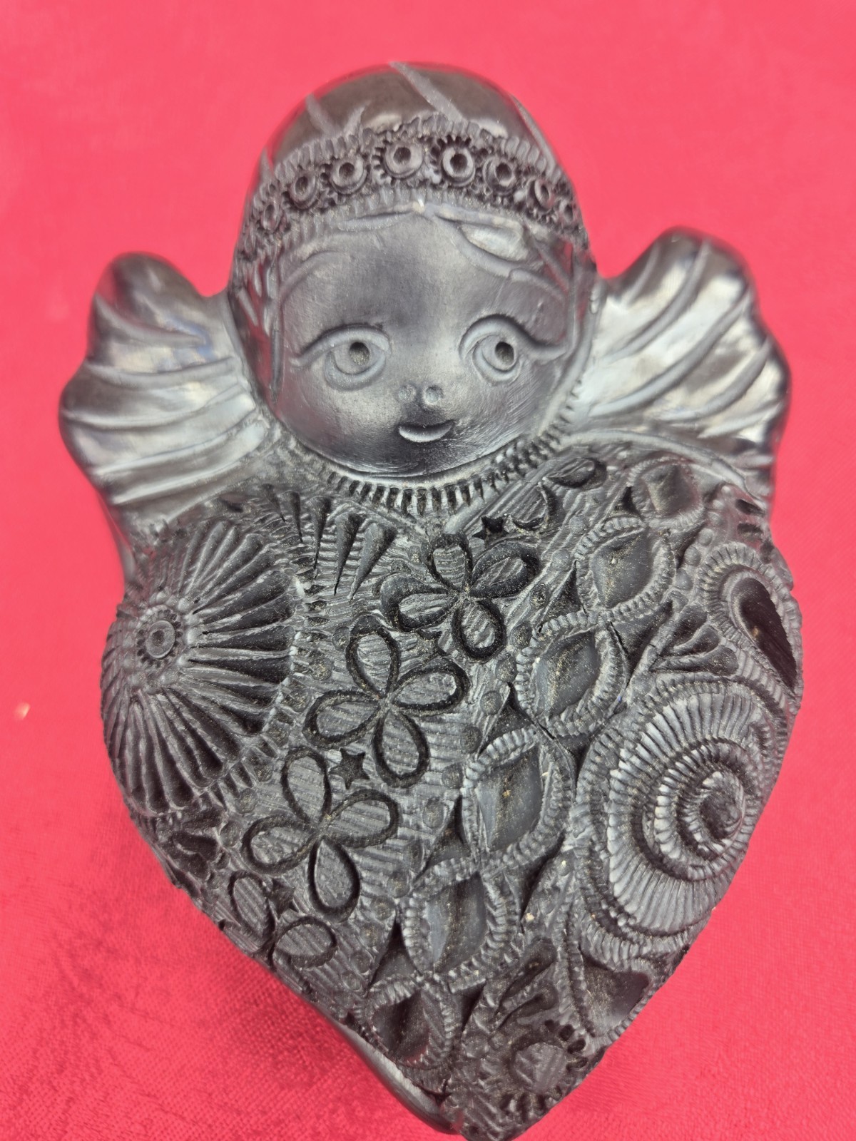 Vintage Oaxaca Mexican Carved Black Clay Pottery Lidded Box Heart Shape Angel Vintage Oaxaca Mexican Carved Black Clay Pottery Lidded Box Heart Shape Angel