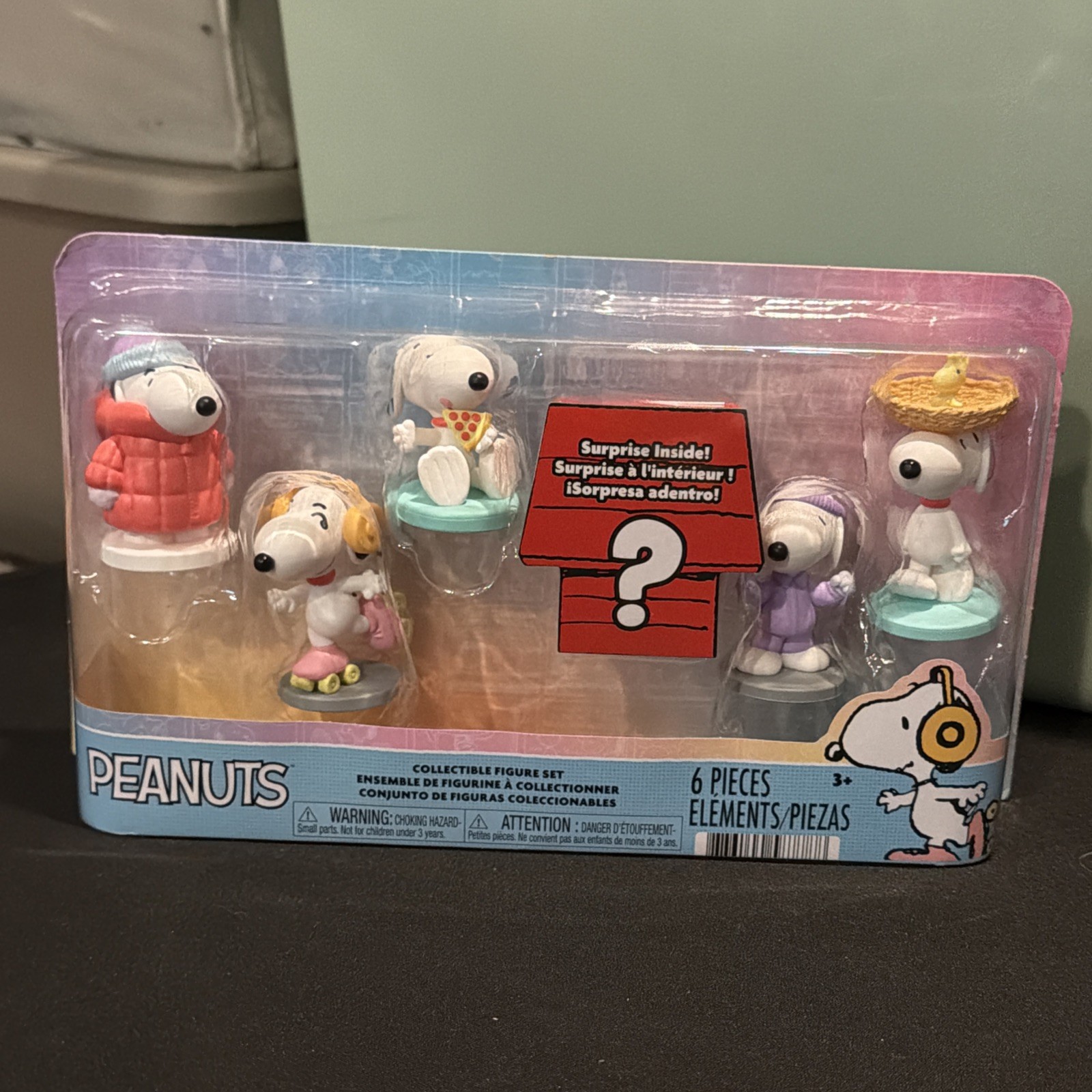 PEANUTS Snoopy Collector Figure Set 6pc pack w/Surprise Figure NWT