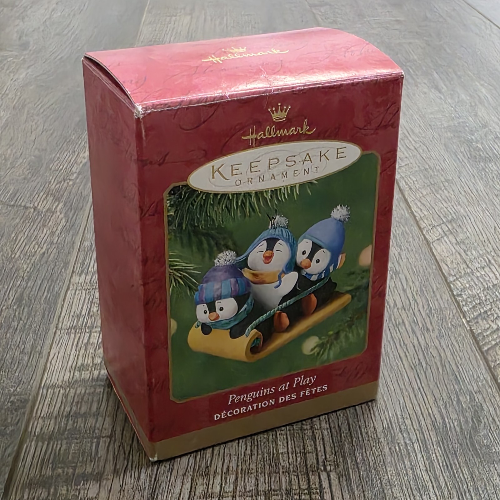 2001 Hallmark Keepsake Ornament Penguins At Play
