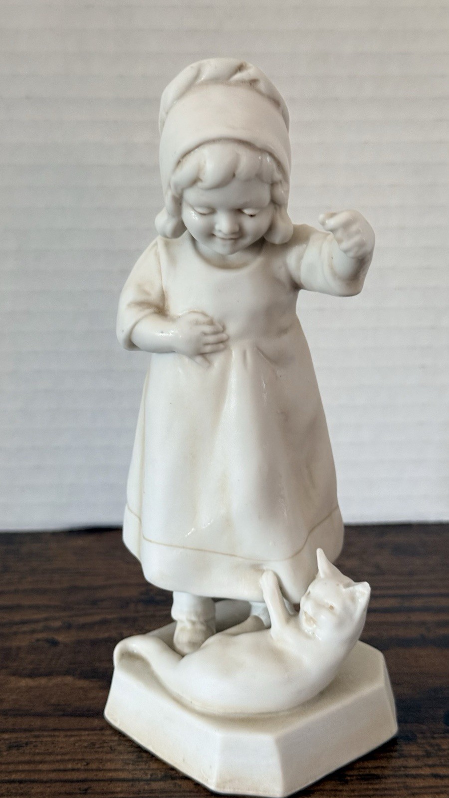Vintage White Bisque Girl In Bonnet Playing W/Cat Kitten Figurine #4052 P Matte