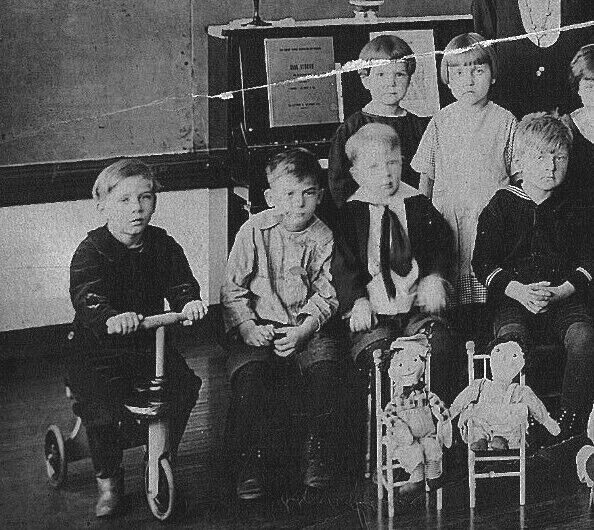1920s-30s Roosevelt School Picture Class Photo Children Muncie IN Dolls Tricycle