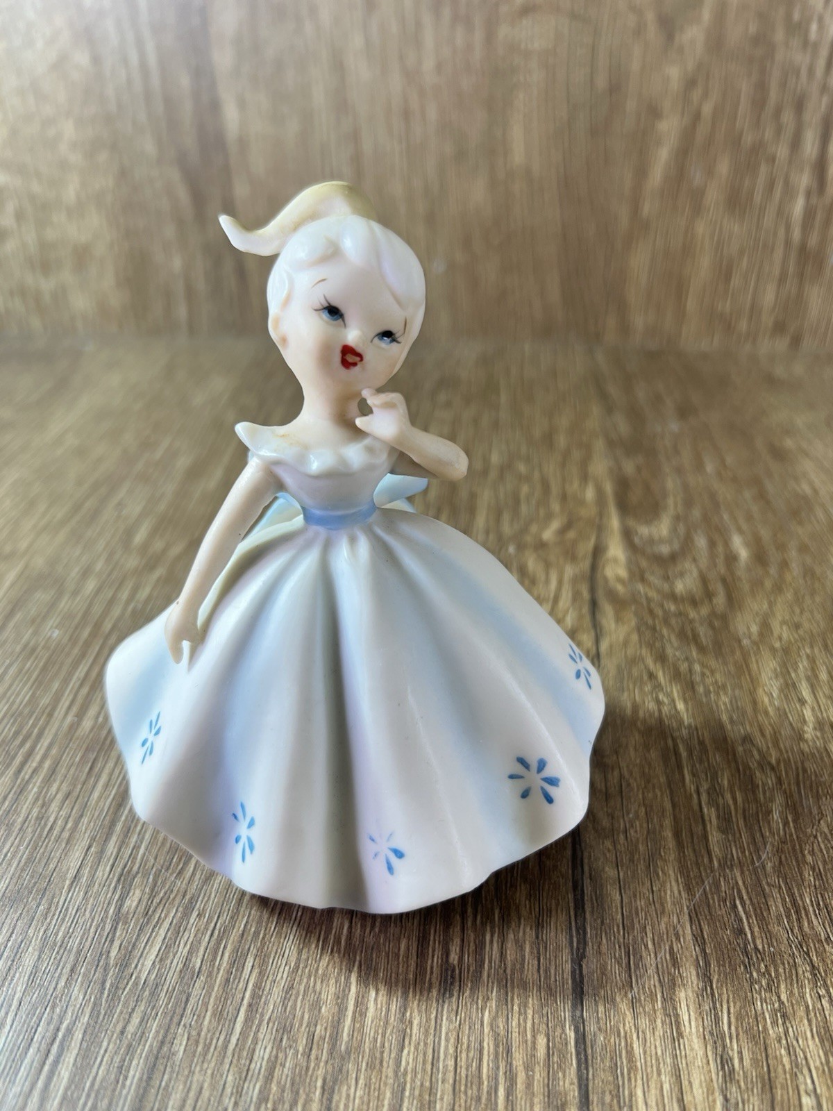 Lefton Shopper Girl 737 Porcelain Figurine Vintage Mid Century Modern Japan
