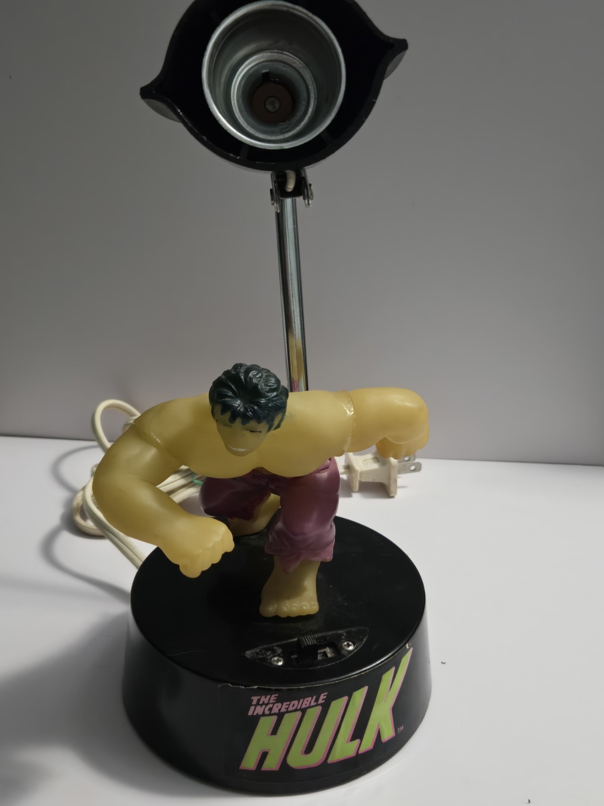 RARE Vintage The Incredible Hulk Table Lamp  Glows In Dark 1979 UnTested