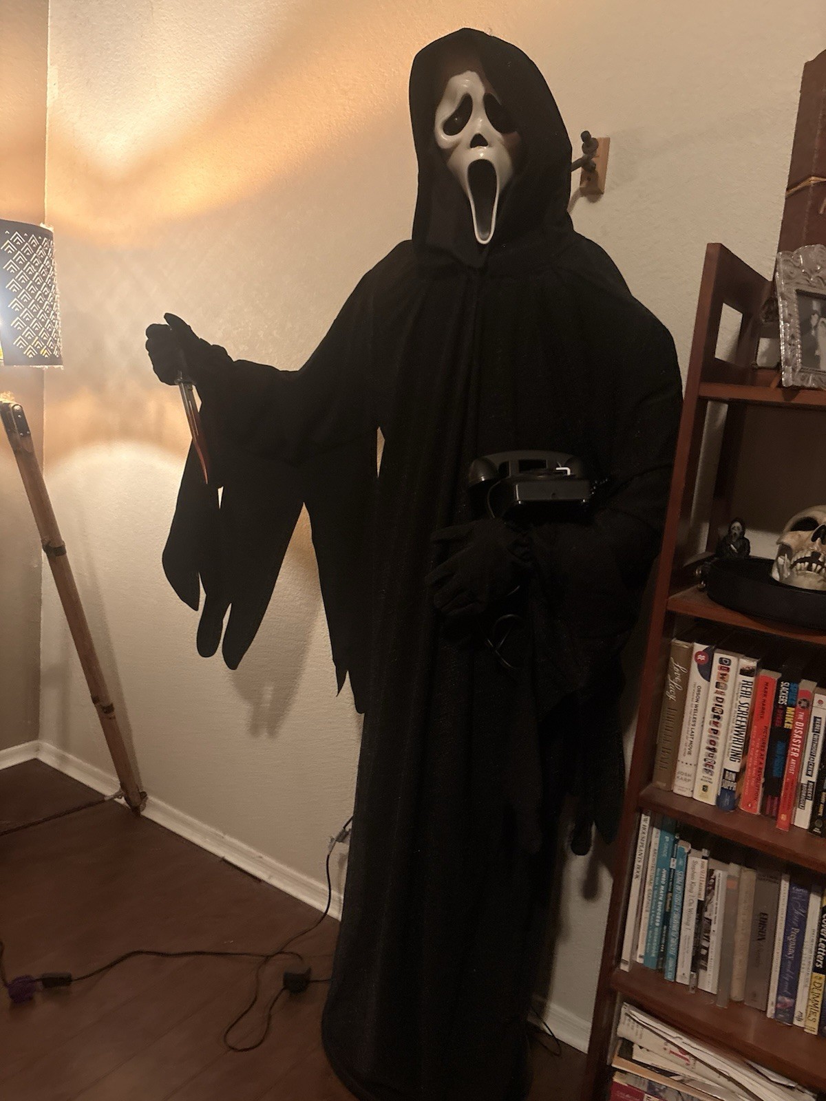 Gemmy 2011 Spirit Halloween  Life Size Animated GhostFace W Phone & WORKS