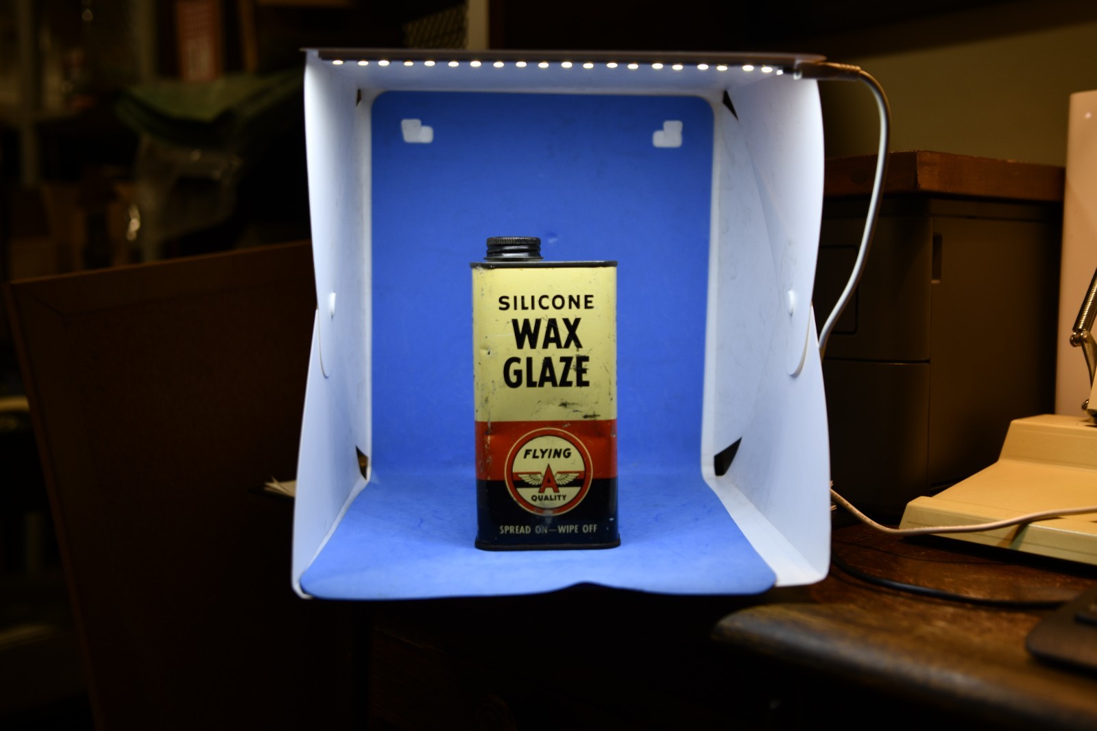 VTG. TIN CAN: ca. 1950s FLYING A QUALITY SILICONE WAX GLAZE 6\