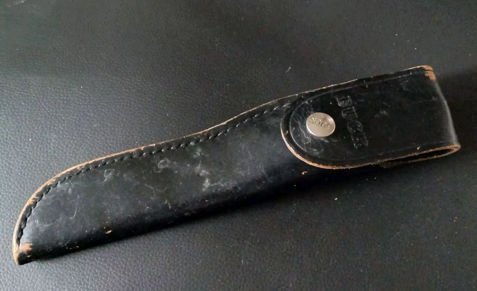 Vintage Buck 105 USA Pathfinder Hunting Knife With Leather Sheath 