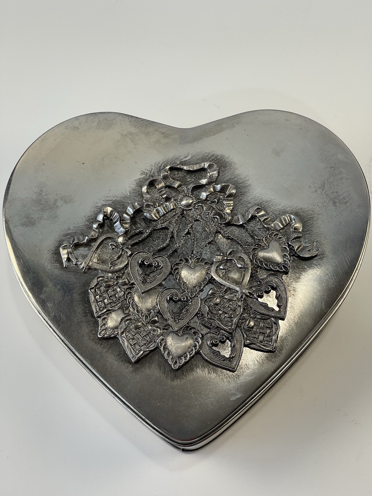 METZKE Pewter Hearth Shape Tin  Box 1992