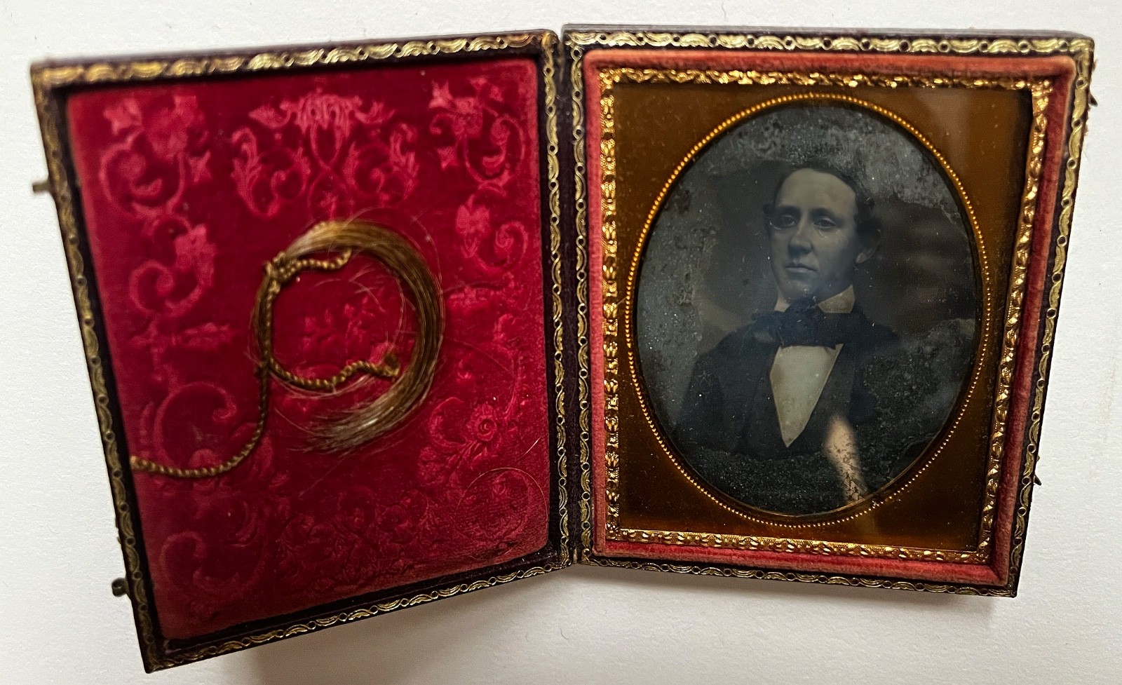 daguerreotype 6th plate MAN with hair sample mourning