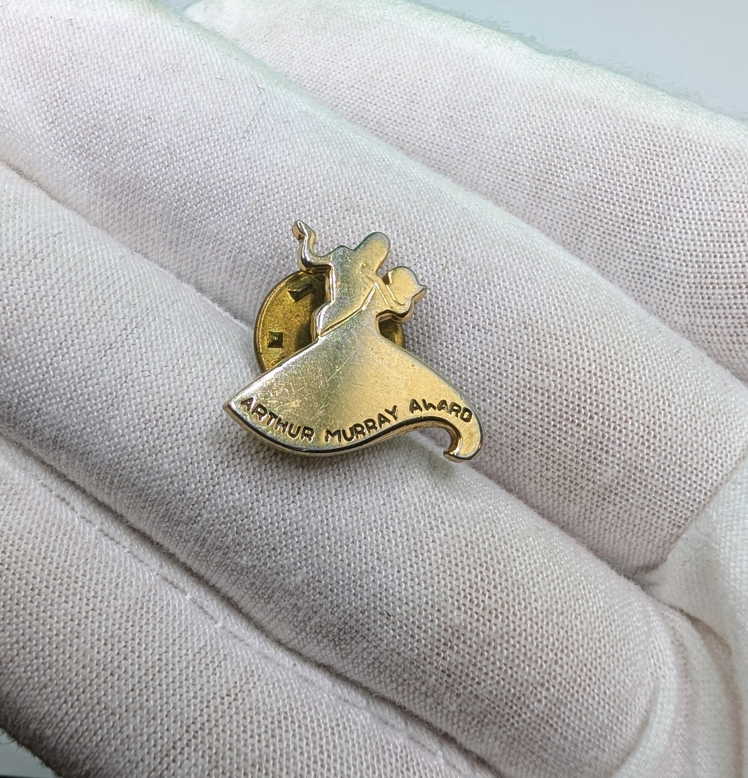 Vintage Arthur Murray Award Ballroom Dancing Couple Gold Tone Lapel Pin