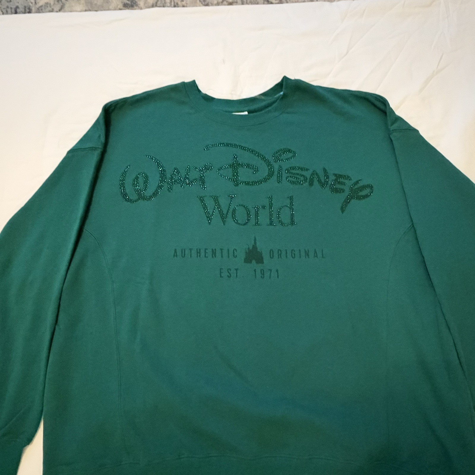 Disney Parks 2026 Walt Disney World Holiday Christmas Green Sweatshirt L New tag
