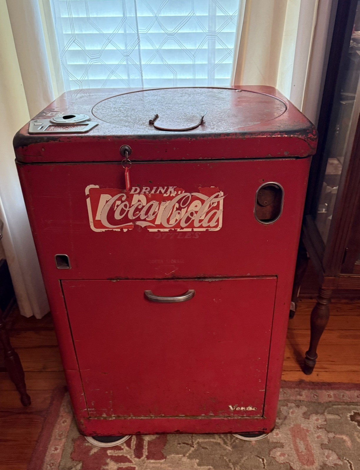 Vintage 1950's Vendo Model A23E Coca Cola coin operated Vending Machine,Spin Top