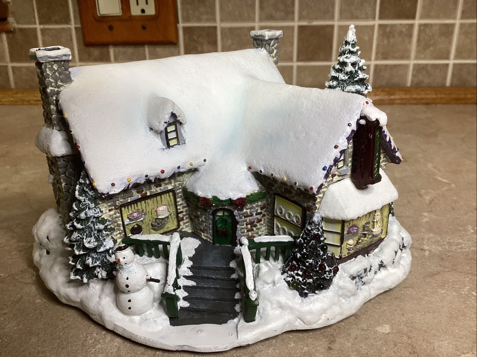 Hawthorne Village: Thomas Kinkade’s -YULETIDE BAKERY - COA- LIGHT - EUC Hawthorne Village: Thomas Kinkade’s -YULETIDE BAKERY - COA- LIGHT - EUC