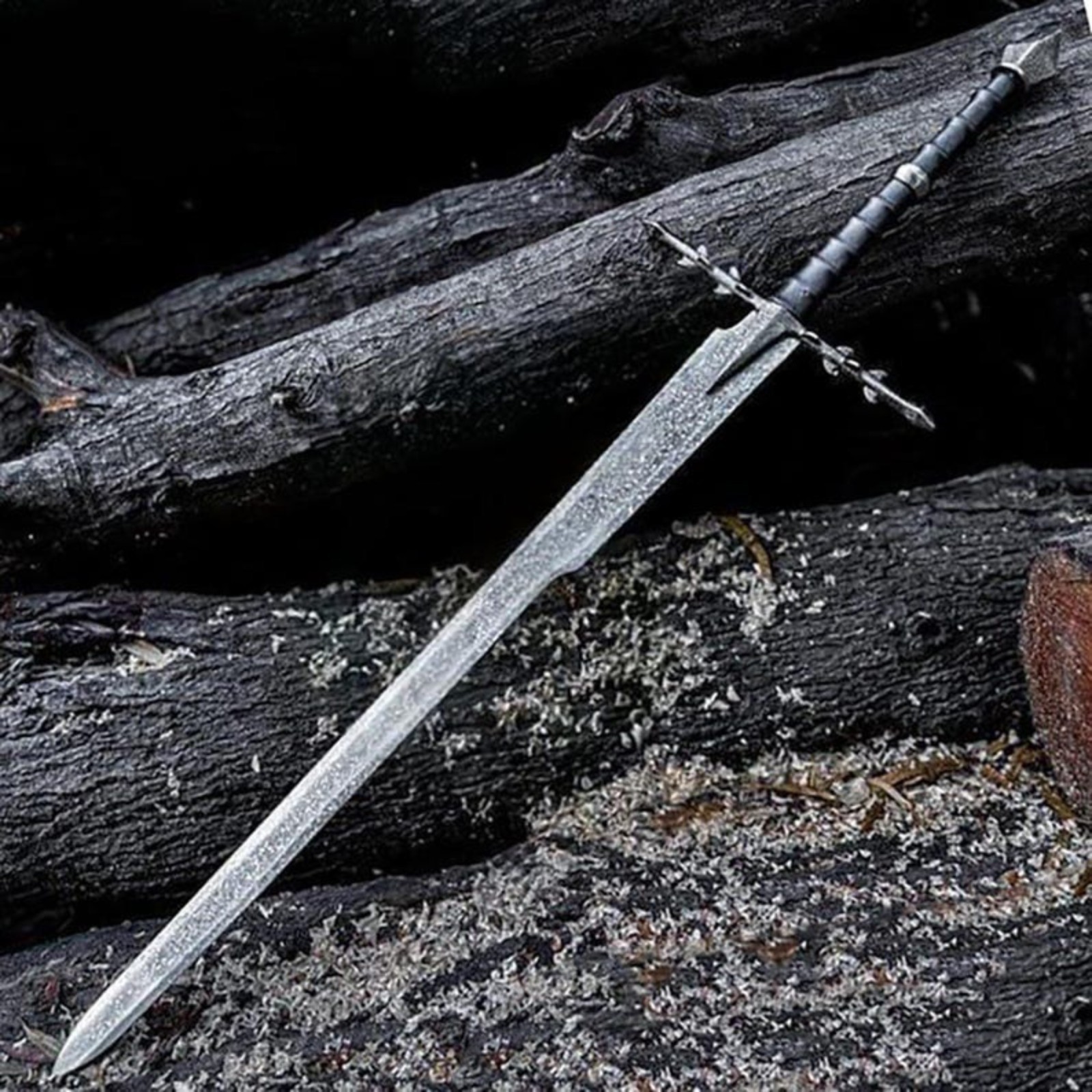 Custom Handmade Nazgul Ringwraith sword, Rings of the Power Cosplay w/ WallMount