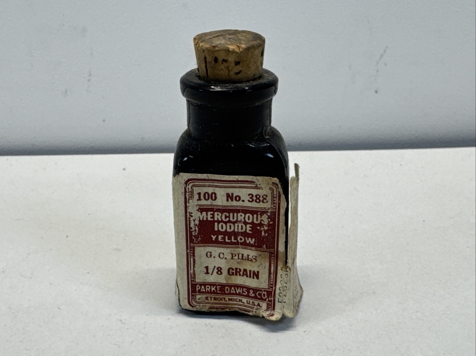 Antique Lilly Oxyl Iodide Tablets Medicine Apothecary Pharmacy Bottle Empty Antique Lilly Oxyl Iodide Tablets Medicine Apothecary Pharmacy Bottle Empty