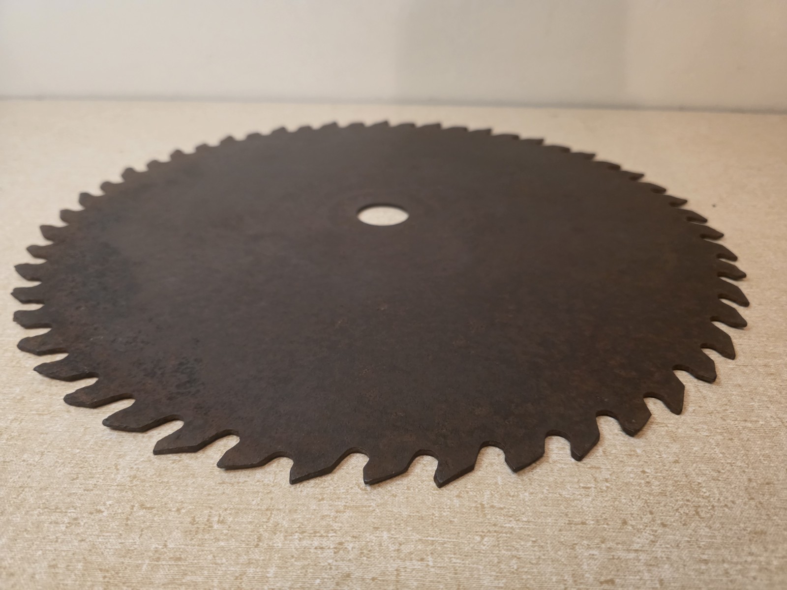 ANTIQUE CIRCULAR BUZZ SAW SAWMILL BLADE 17 1/2 INCH HOME DECOR ART 