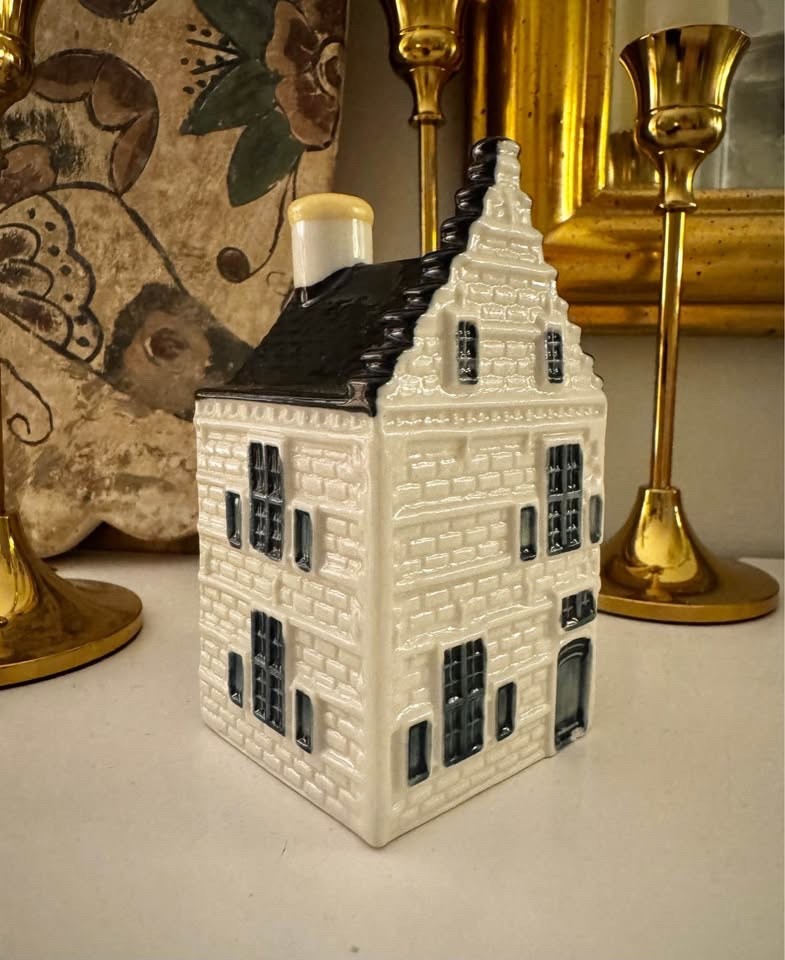 Vintage KLM Blue Delft's Bols Amsterdam Dutch Miniature House #82 Sealed empty