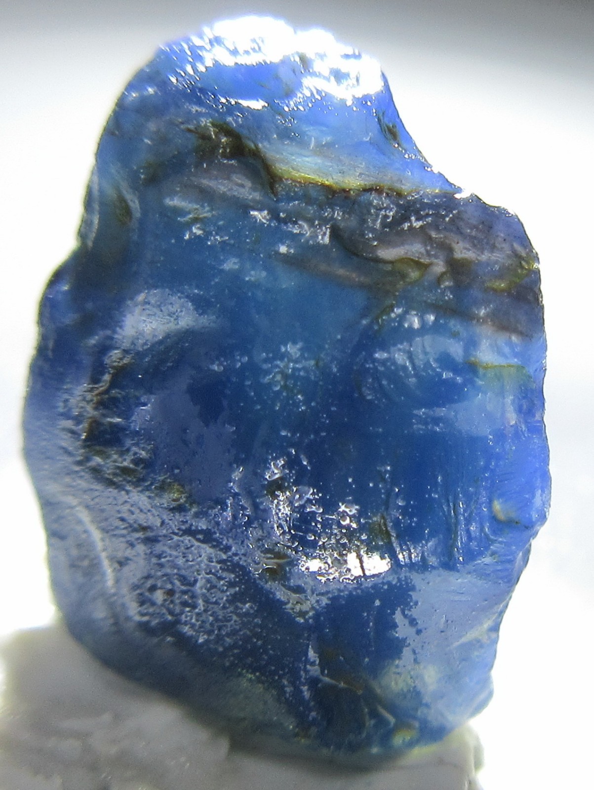Lodwar Blue Gueda Sapphire Rough From Northern Kenya 3.95 Crt
