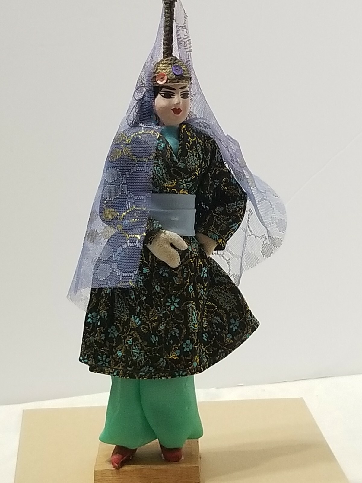 VINTAGE HANDMADE MONGOLIAN WOMAN FIGURINE 11\