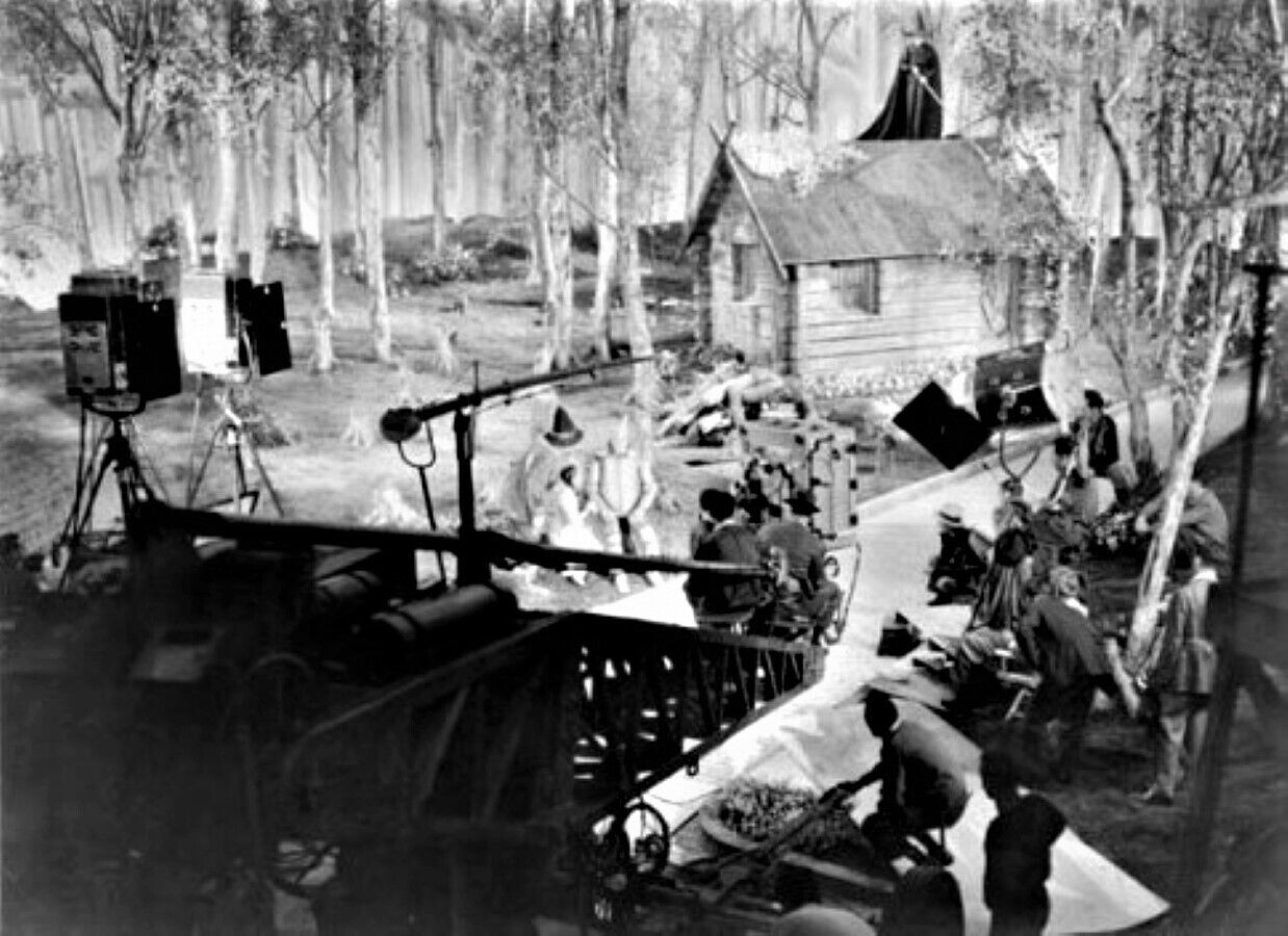 Wizard of Oz Behind the Scenes 8.5x11 Photo Reprint