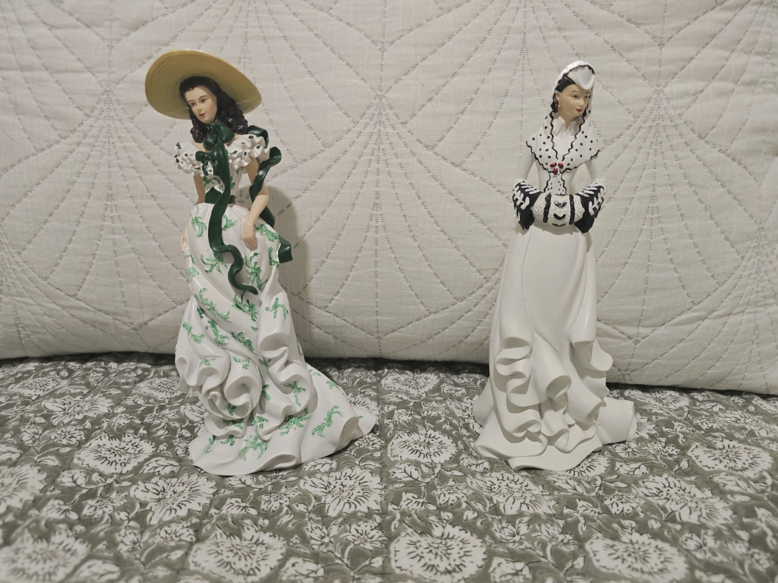 Oh So Scarlett. The Hamilton Collection. 2 Figurines