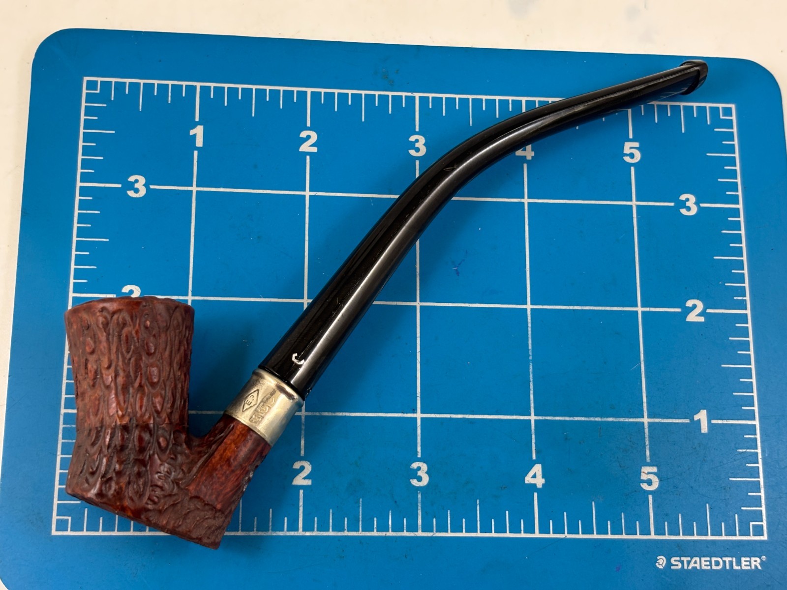 Judd's NOS Unsmoked Rustic Churchwarden Style Briar Sitter Pipe w/Removable Bowl
