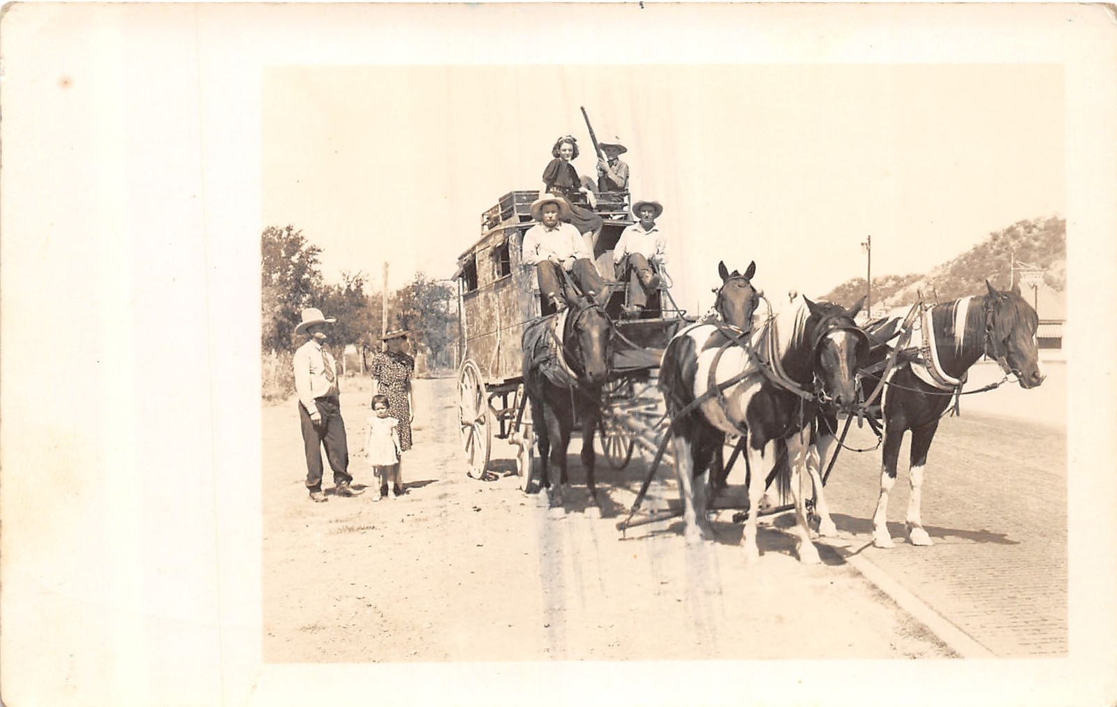 J53/ Interesting RPPC Postcard c1920 Stagecoach 4-Horse-Drawn Kid Rifle  9