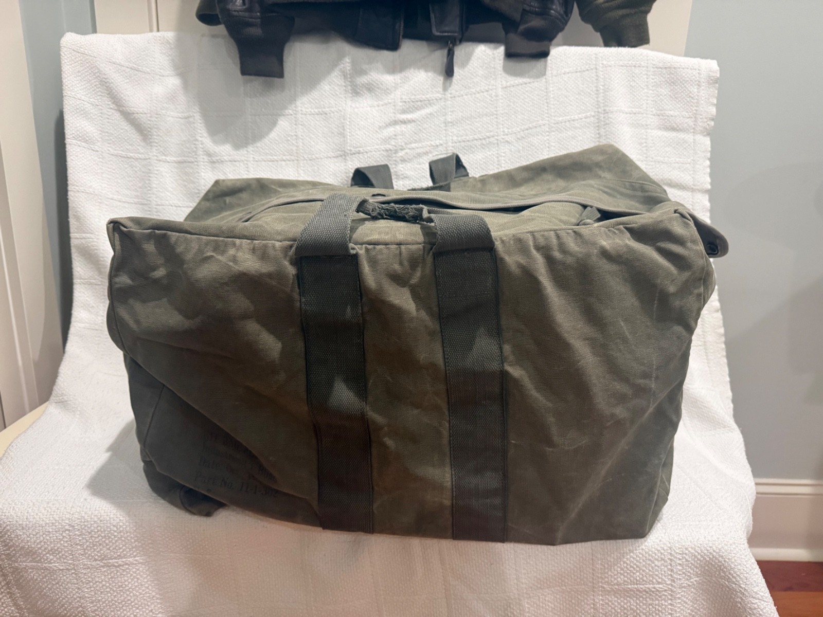 Vtg worn 1976  Era Aviator Kit Bag Flyers Canvas Military Green Duffle DPDO