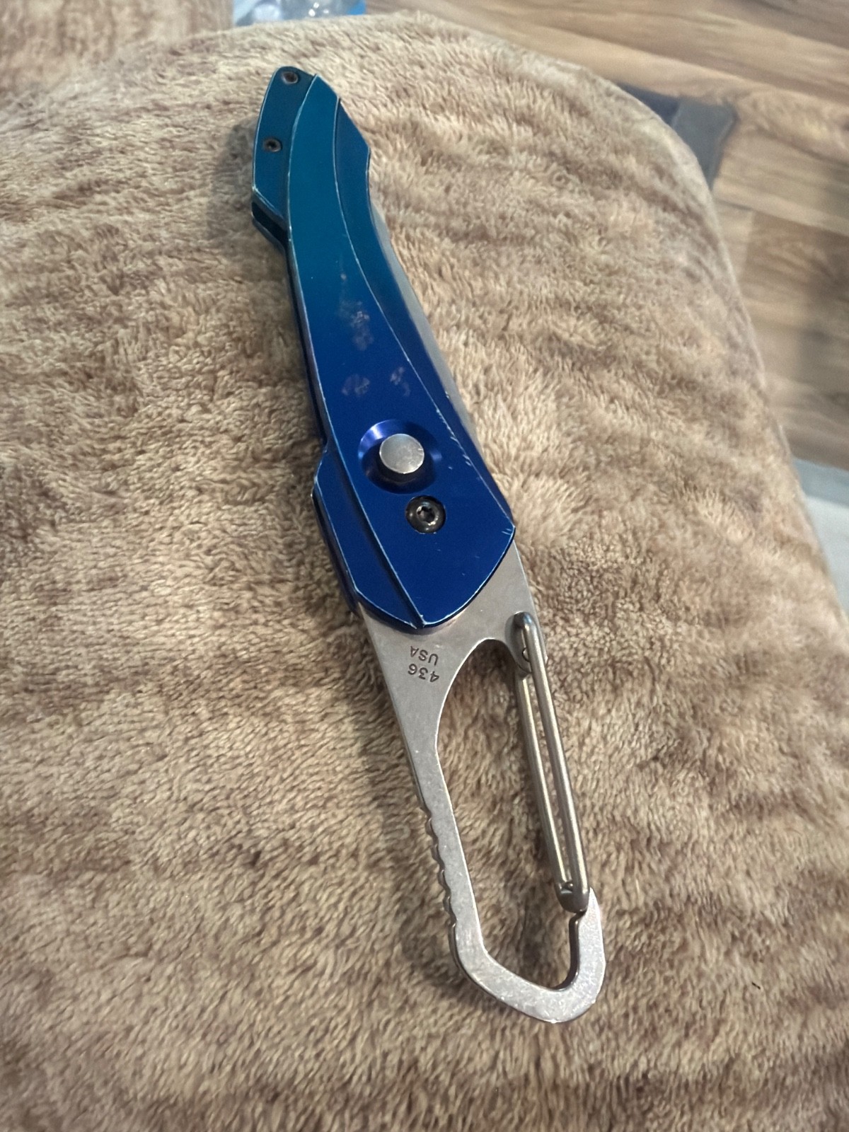 BUCK WHITTAKER-  B436 Short Revolution Folding Knife - Blue