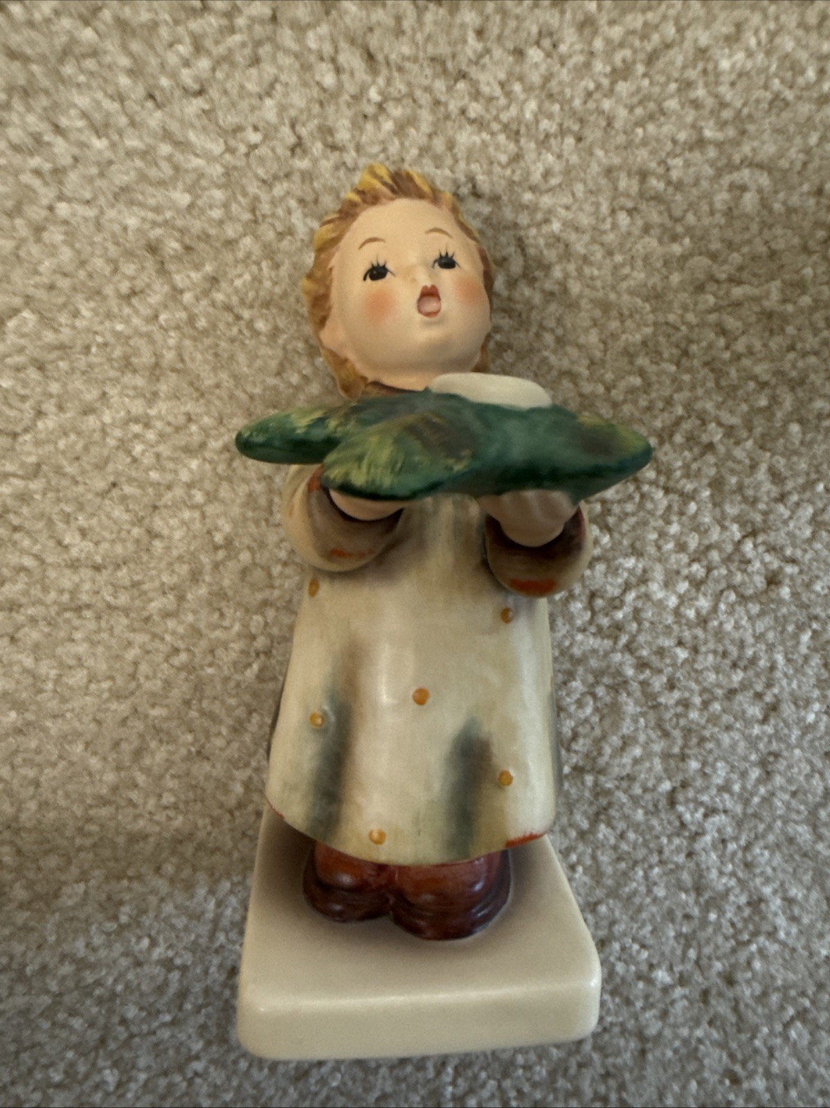Goebel Hummel 'A Gentle Glow' Figurine #439 TMK6