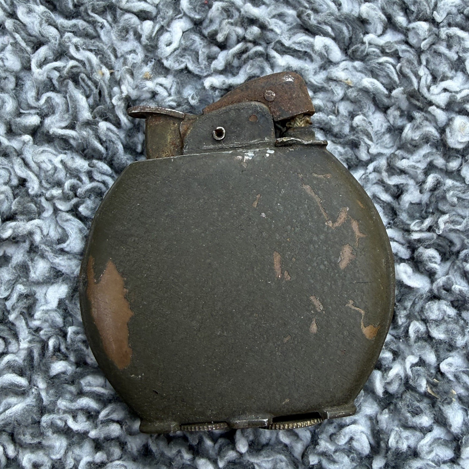 Vintage WW2 Era EVANS SPITFIRE Military Army Green Lighter Pat 19023 1940s’As Is Vintage WW2 Era EVANS SPITFIRE Military Army Green Lighter Pat 19023 1940s’As Is