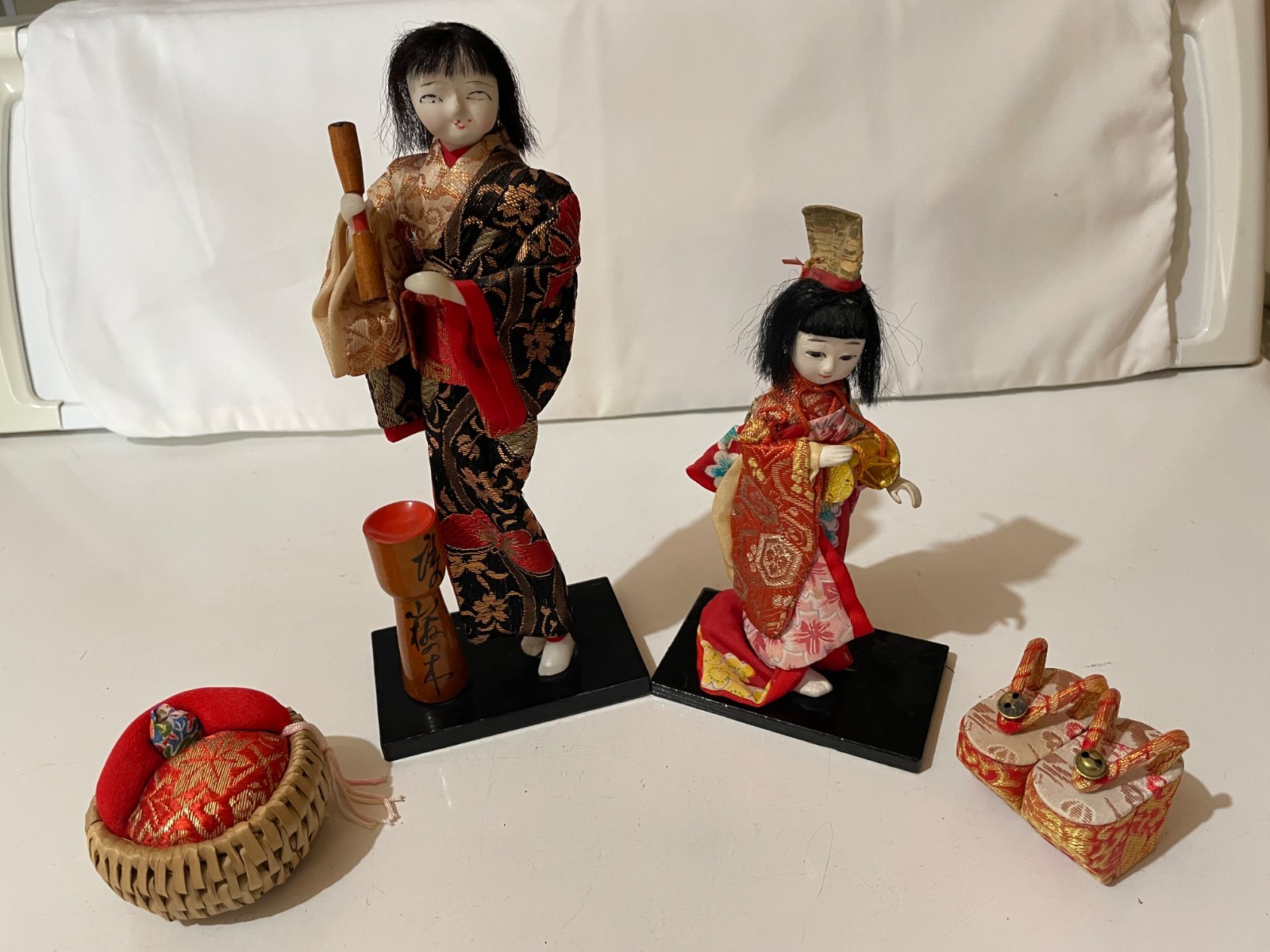 Pair of Vintage Japanese Ningyo Dolls Figurines plus extras