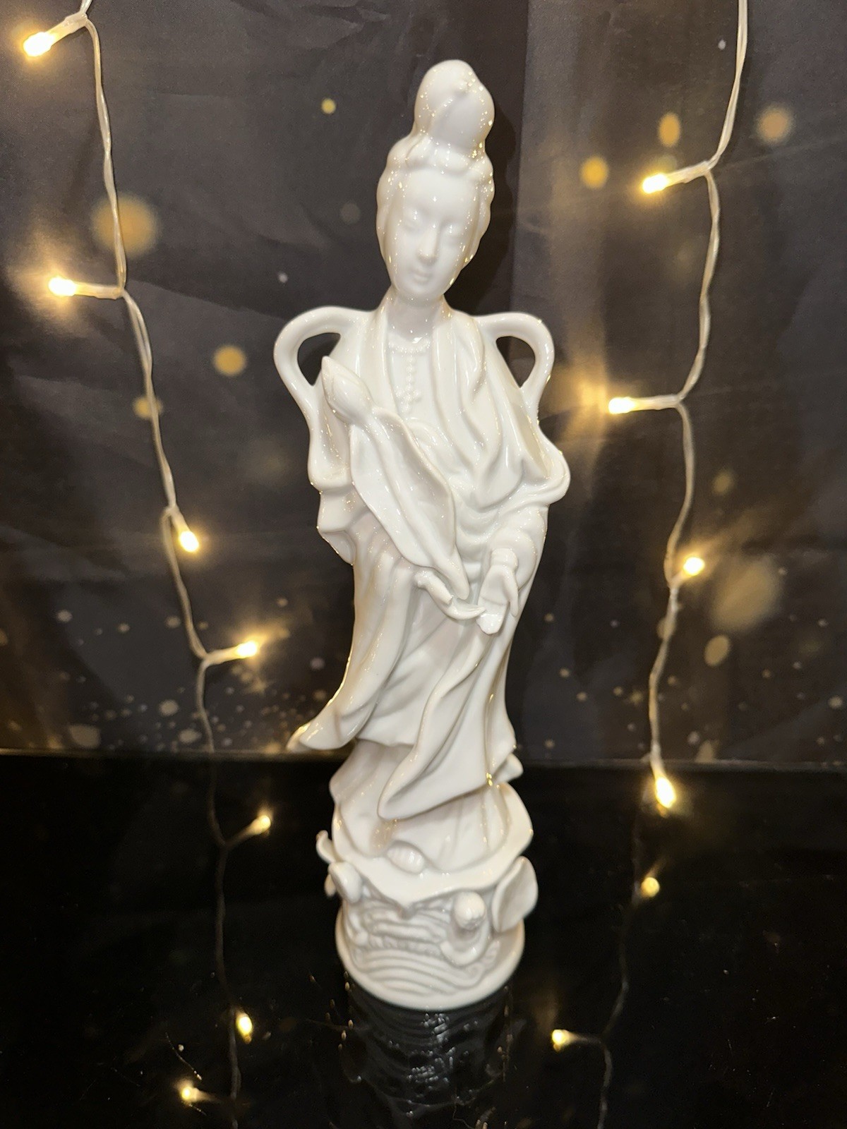 Vintage Chinese Quan Yin Goddess of Mercy White Porcelain Statue Figurine Buddha