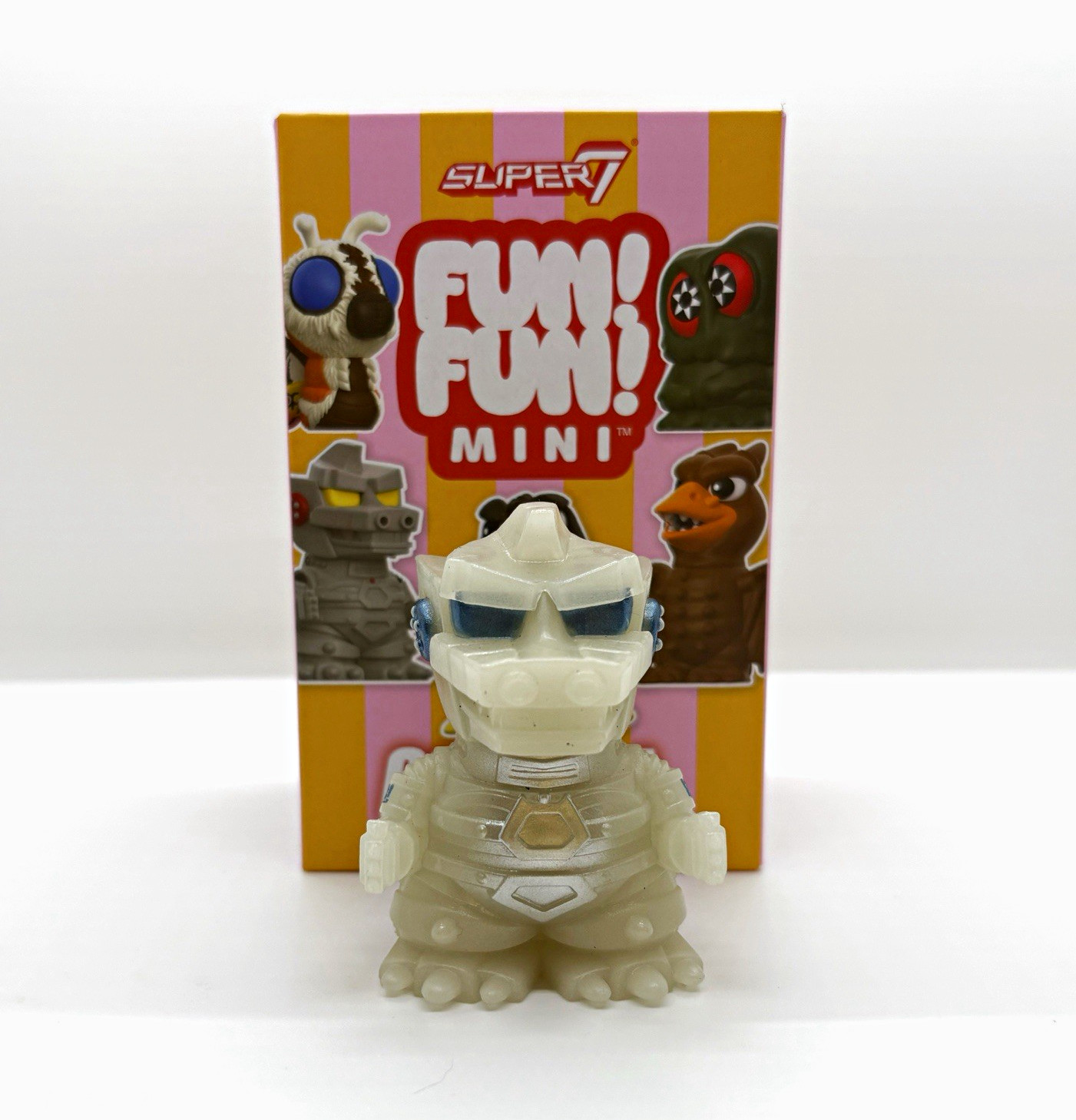 Super7 Fun Fun Mini Mechagodzilla Glow Vinyl Figure Godzilla Chase 1/72