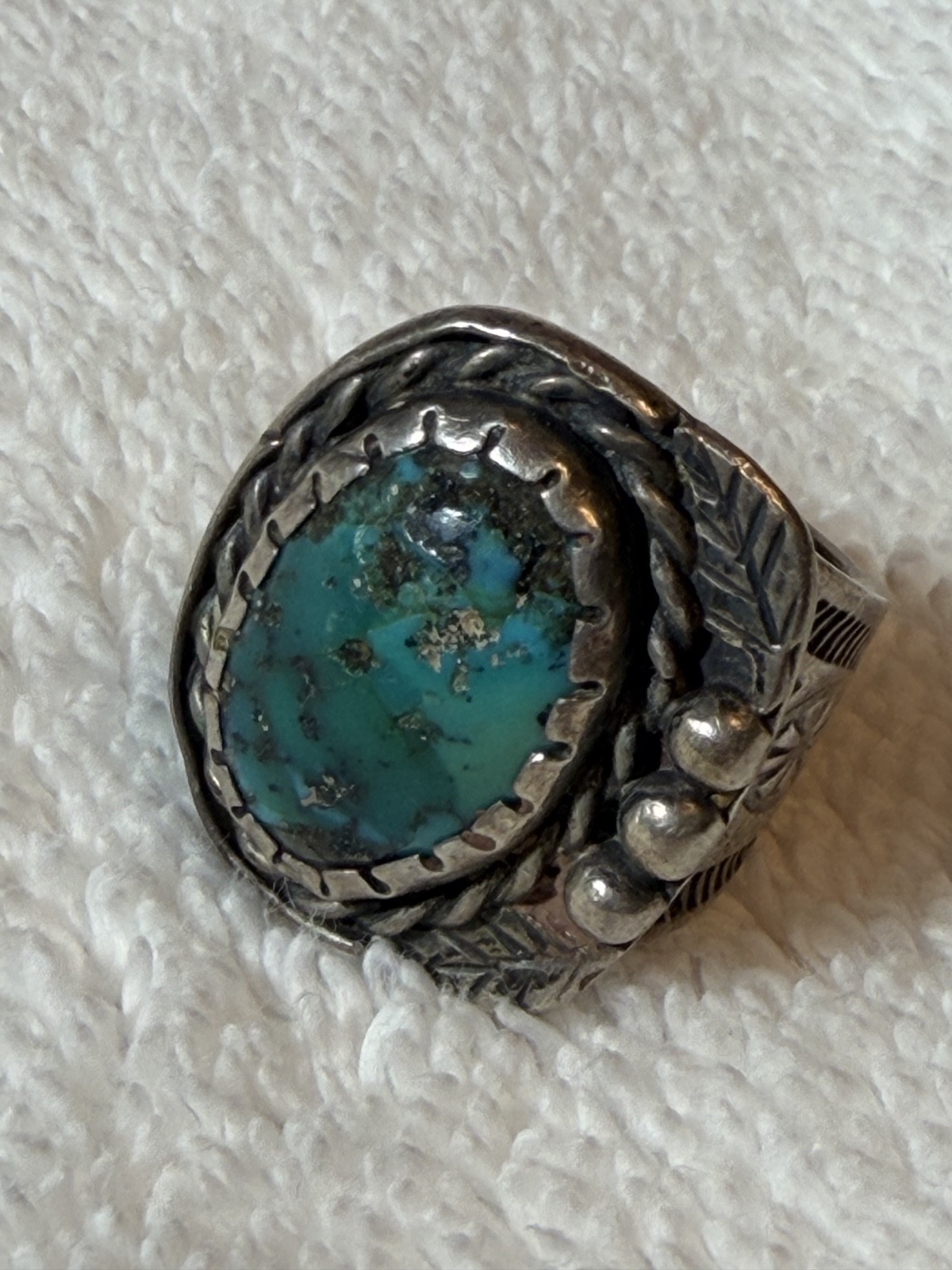 Vintage Navajo TURQUOISE Sterling Silver RING size 9+ Vintage Navajo TURQUOISE Sterling Silver RING size 9+