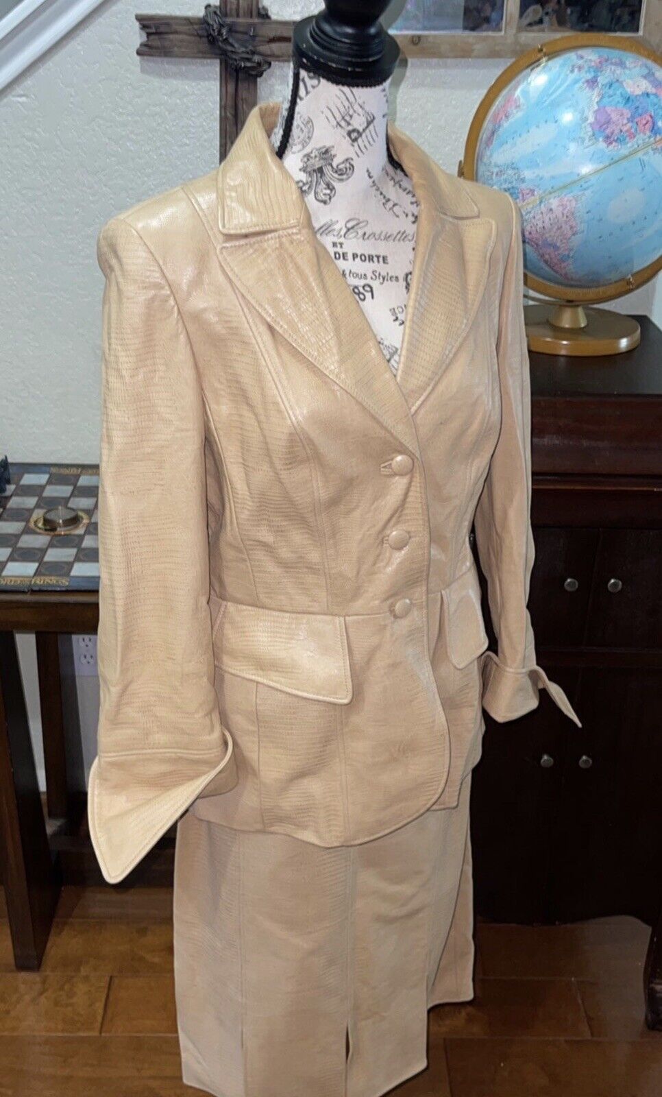 Escada 2Pc Beige/Nude Lambskin Leather Jacket Blazer & Skirt Suit