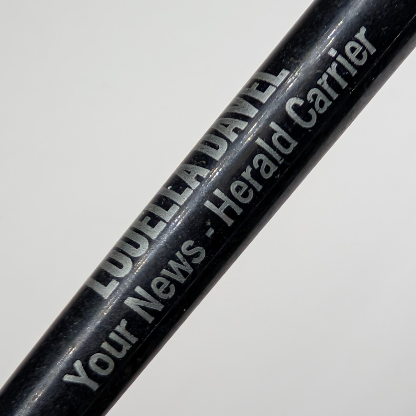c1970s Louella Davel Your News Herald Carrier Seasons Greetings Ballpoint Pen