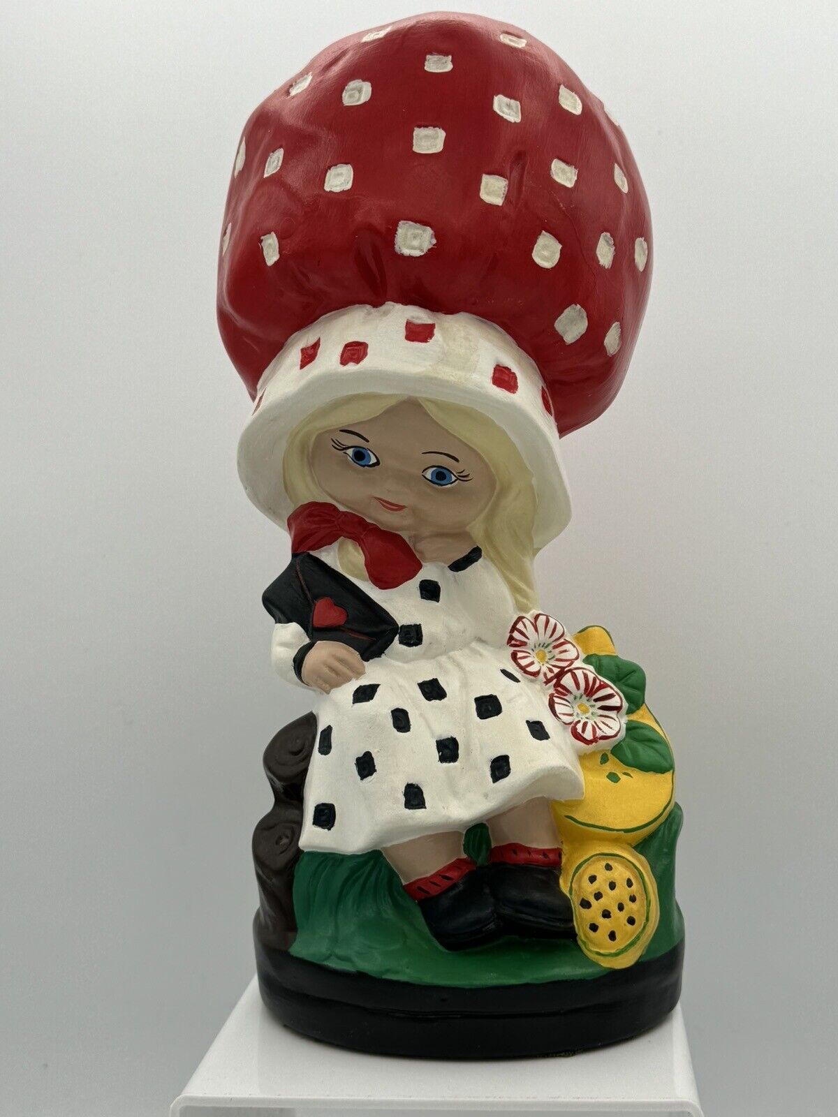 Vintage 1970's Blonde Girl Mushroom Head Ceramic Statue Figurine W/Heart Letter