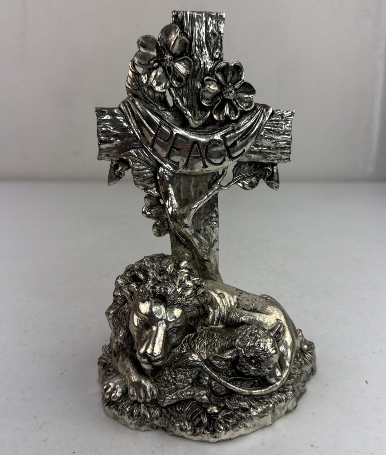 Vintage Arthur Court Lion And Lamb Peace Tabletop Cross 2003 Cast Aluminum 7”
