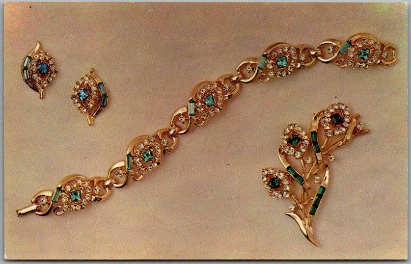 Vintage 1950s Costume Jewelry Advertising POSTCARD Bracelet Earrings & Brooch
